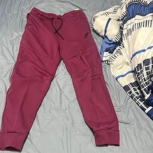 Nike tech, color: rosewood , size: Large